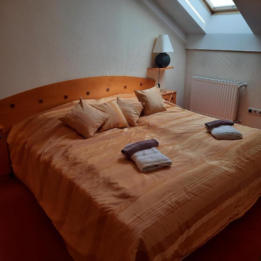 Kata Apartman Apartment Bük Екстериор снимка